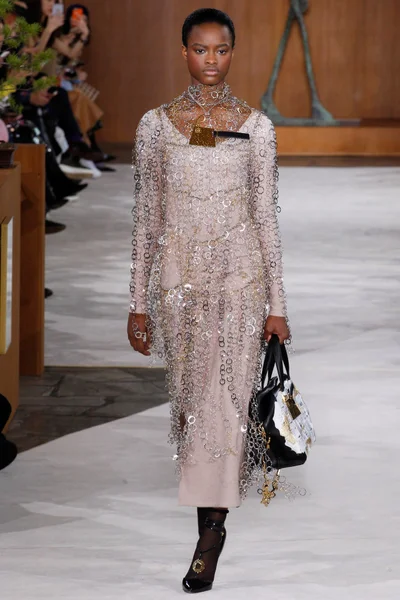Look 38